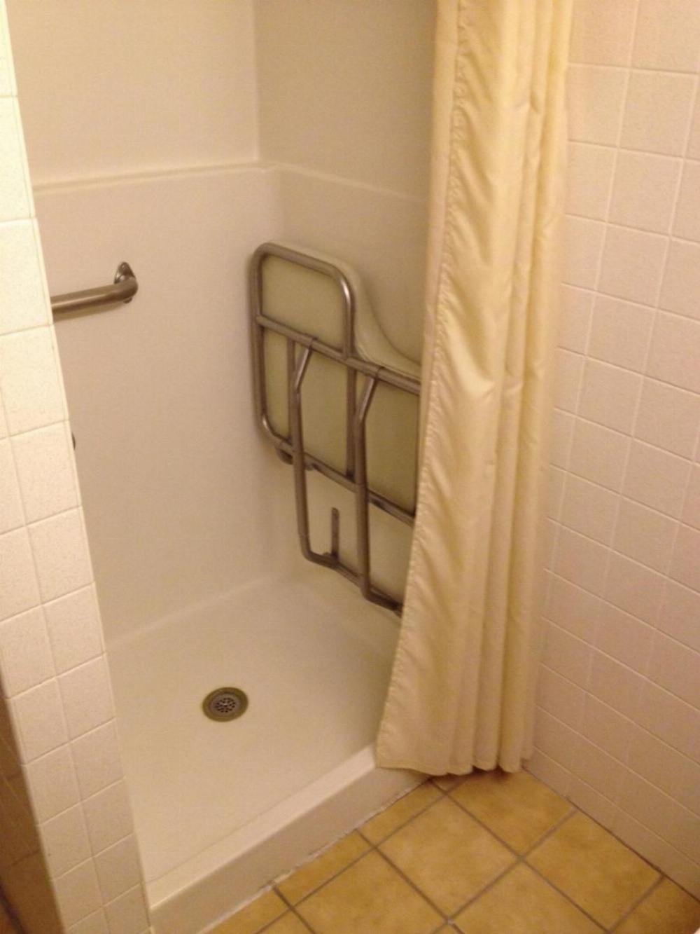 Room image 3